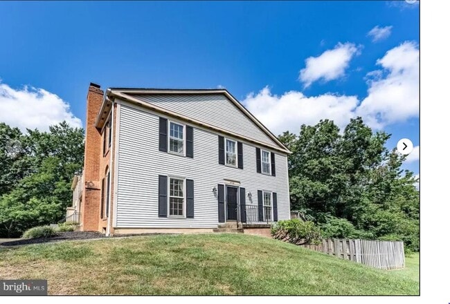 property at 5708 Gladden Ct