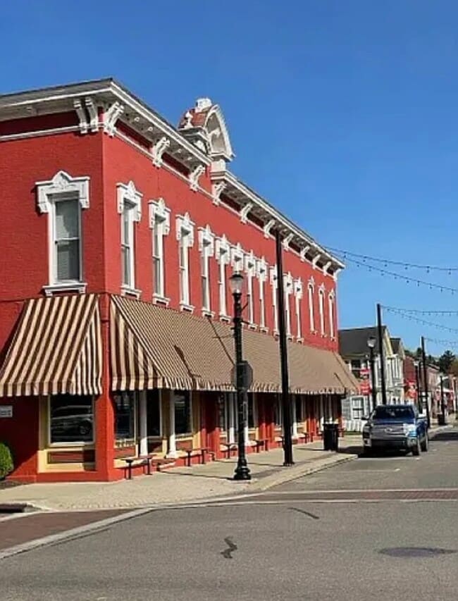 140 N Canal St, Unit 142-2 in Canal Fulton, OH - Building Photo - Building Photo
