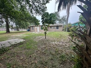 603 Avenue G SE, Unit 603 in Winter Haven, FL - Building Photo - Building Photo
