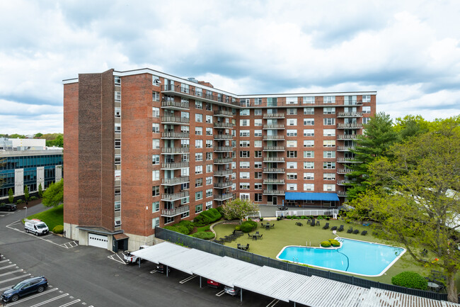 Imperial Towers in Chestnut Hill, MA - Building Photo - Building Photo