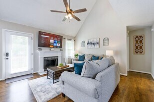13 Windfield Dr in Cartersville, GA - Building Photo