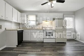 3417 Clingstone Way in Louisville, KY - Building Photo - Building Photo