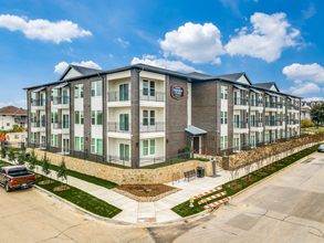 Ferguson Flats in Dallas, TX - Foto de edificio - Building Photo