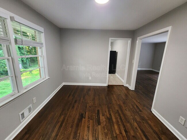 2689 Collier Dr NW in Atlanta, GA - Building Photo - Building Photo