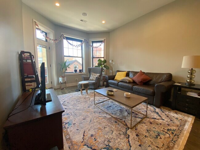 1215 N Wolcott Ave in Chicago, IL - Building Photo - Building Photo