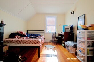 79 Capen St, Unit 2 in Medford, MA - Building Photo - Building Photo