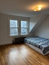 104R Homes Ave in Boston, MA - Foto de edificio - Building Photo