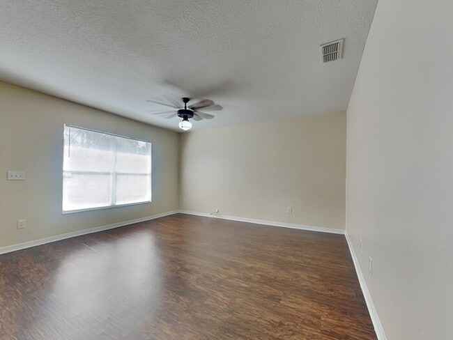 3621 N 54th St in Tampa, FL - Building Photo - Building Photo