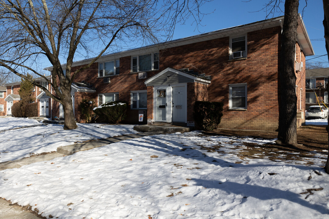 Woodhill Green Condos in Wappingers Falls, NY - Foto de edificio