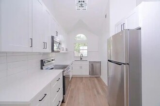 1705 Colonial Ct in Fort Walton Beach, FL - Building Photo - Building Photo