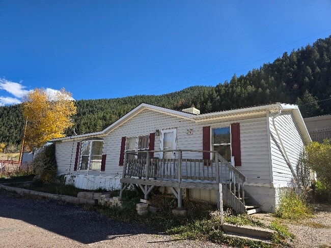 property at 2800 Miner St