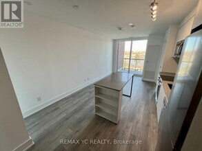 3100 Keele St in Toronto, ON - Building Photo - Building Photo