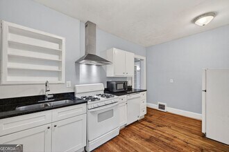 444 Burlington Rd NE in Atlanta, GA - Building Photo - Building Photo