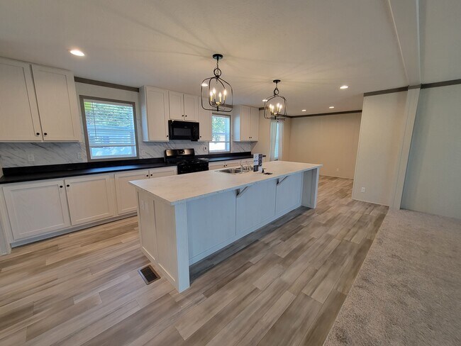 property at 5080 Cove Ct