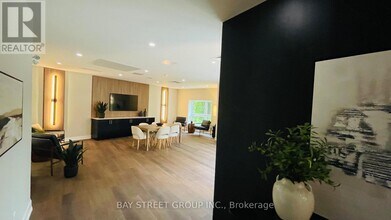 1100 Lackner Pl in Kitchener, ON - Building Photo - Building Photo