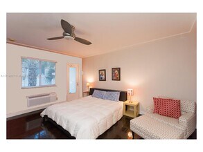 1335 15th St in Miami Beach, FL - Building Photo - Building Photo