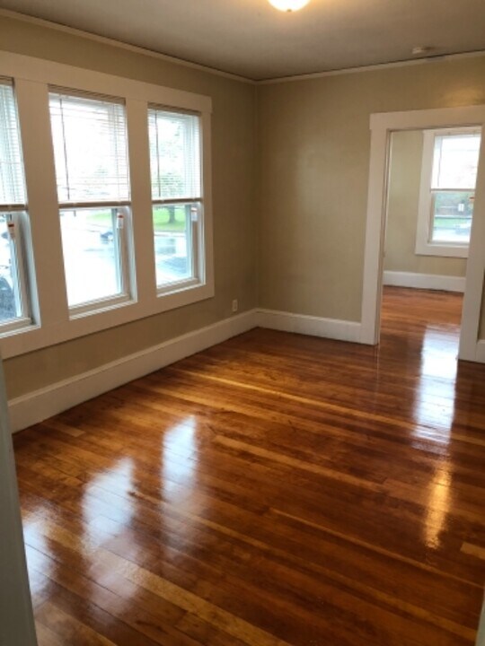 11 Wilmington St in Brockton, MA - Building Photo