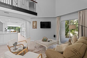 1050 Brooks Ln in Delray Beach, FL - Building Photo - Building Photo