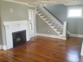 42 Phillips Rd in Nahant, MA - Building Photo