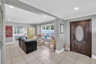 1033 NW 6th St in Miami, FL - Building Photo - Building Photo