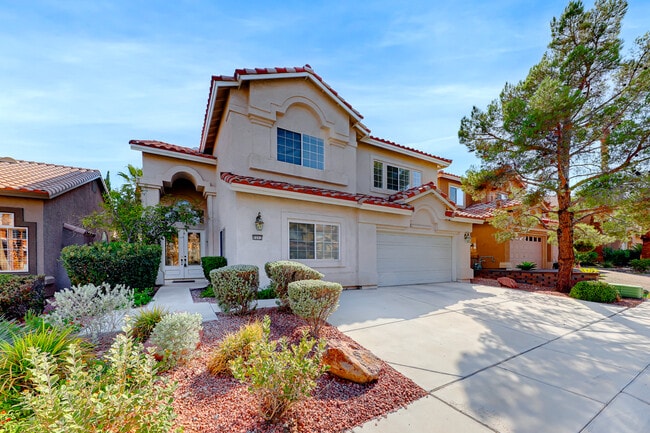 8917 Canyon Springs Dr in Las Vegas, NV - Foto de edificio - Building Photo