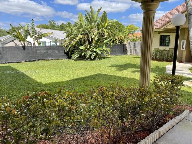 2642 Riverside Dr in Coral Springs, FL - Building Photo - Building Photo