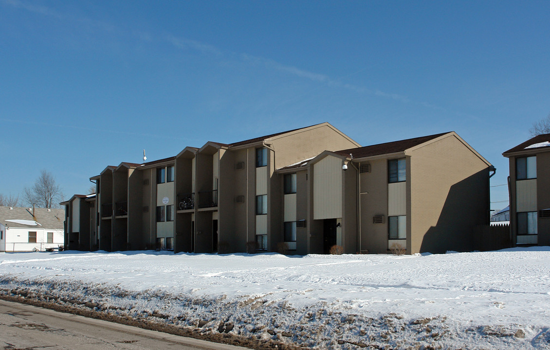 Washington Townhomes in Lorain, OH - Building Photo