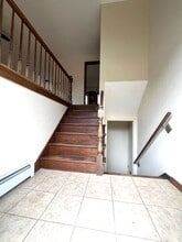 6 Hall Ln in Berlin, CT - Building Photo - Building Photo