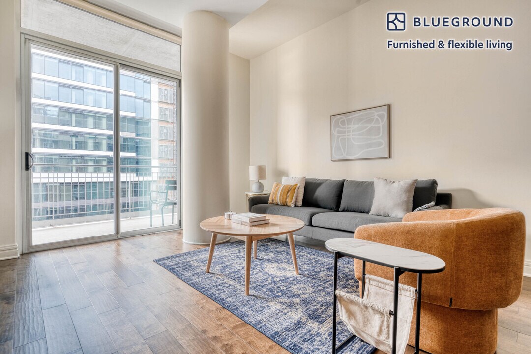 301 Brazos St in Austin, TX - Building Photo