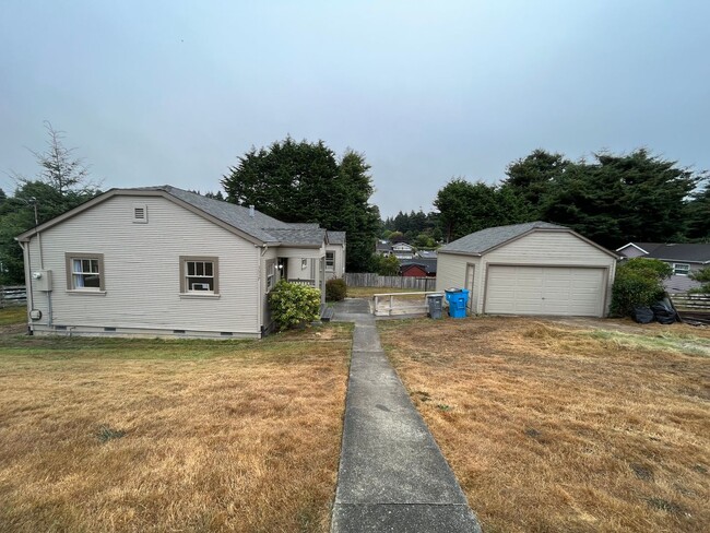 3537 G St in Eureka, CA - Building Photo - Building Photo