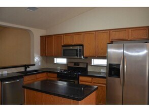 1511 Legend Oaks Ln in Cedar Park, TX - Building Photo - Building Photo