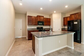 6724 Trent Creek Dr in Ruskin, FL - Foto de edificio - Building Photo