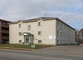 580 Bloor St E in Oshawa, ON - Building Photo