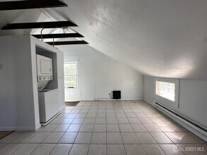 84 Guilden St in New Brunswick, NJ - Building Photo - Building Photo