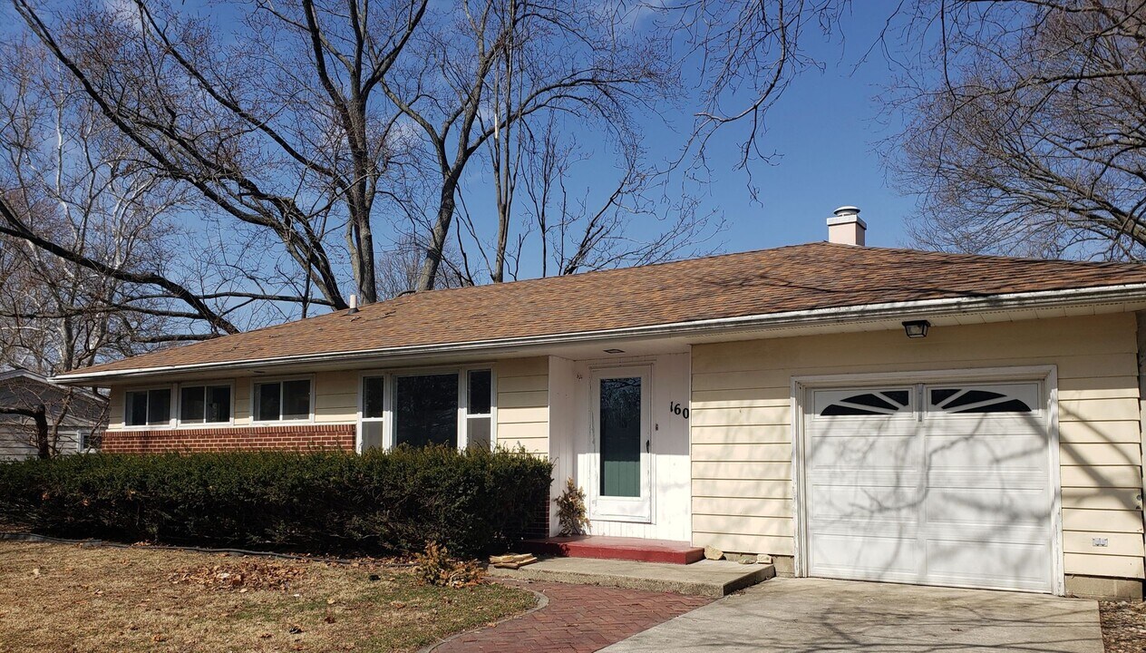 1606 Oxford Dr in Champaign, IL - Building Photo