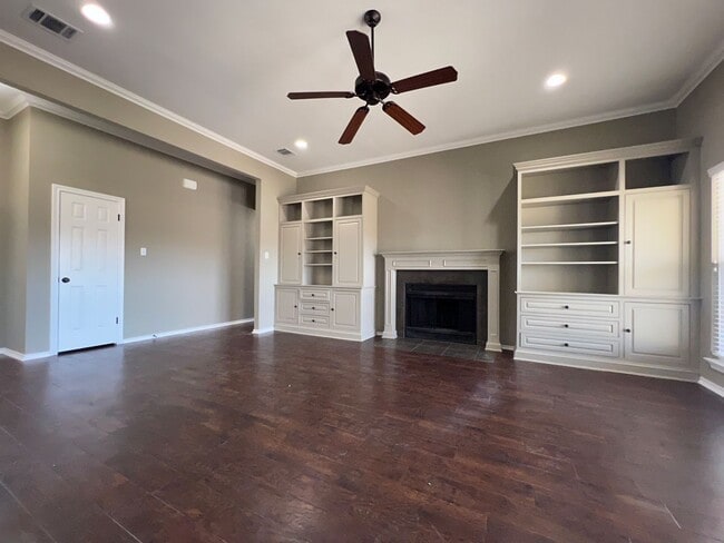 300 Meadow Mountain Dr in Waco, TX - Building Photo - Building Photo