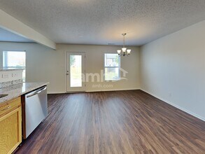 3230 Brandenburg Dr in Indianapolis, IN - Foto de edificio - Building Photo