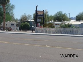 315 E Main in Quartzsite, AZ - Foto de edificio