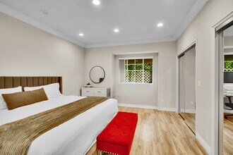 1826 N Berendo St in Los Angeles, CA - Building Photo - Building Photo