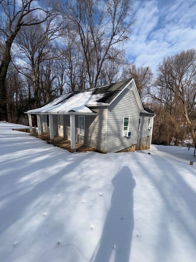325 Wheeler Ave in High Point, NC - Building Photo - Building Photo