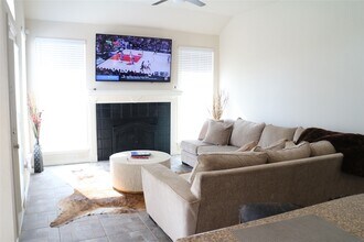 1936 Gansett Dr in Plano, TX - Foto de edificio - Building Photo