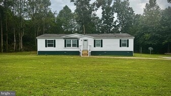 20479 Kings Hwy in Montross, VA - Building Photo