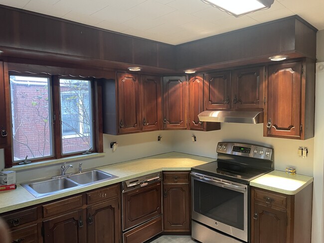 222 N 7th St in Emmaus, PA - Building Photo - Building Photo