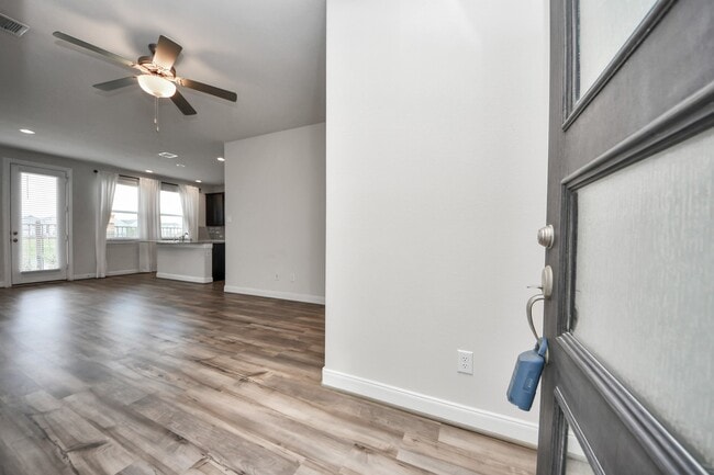 9830 Magnolia Village Ln