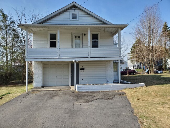 property at 3 Chestnut St