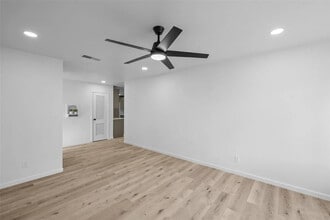 516 Lenox St in Waco, TX - Building Photo - Building Photo