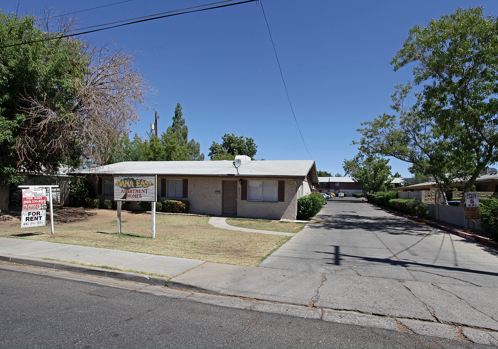 Dana East Apartments in Mesa, AZ - Building Photo