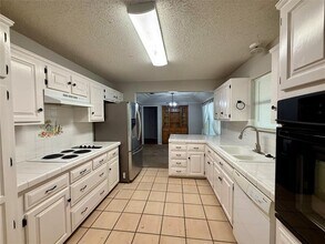 4011 Fairway Dr in Granbury, TX - Building Photo - Building Photo