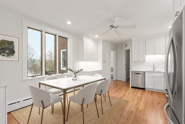 108 Lake Ave in Newton, MA - Building Photo - Building Photo