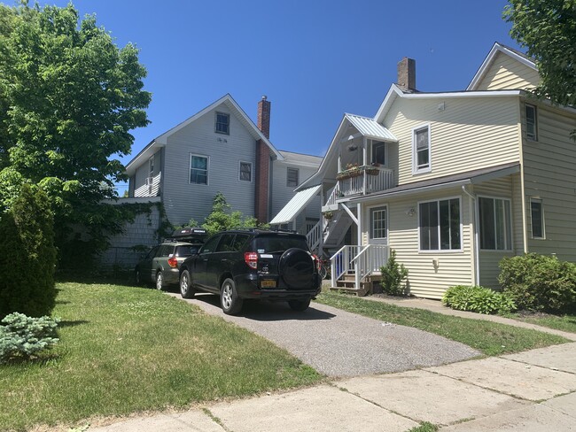127 Manhattan Dr, Unit 127 in Burlington, VT - Building Photo - Building Photo
